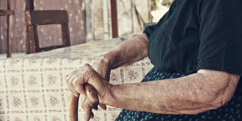 "Әкесі қайтқаннан кейін ұлы анасын "Қарттар үйіне" апарып тастады" – Өсиет әңгіме