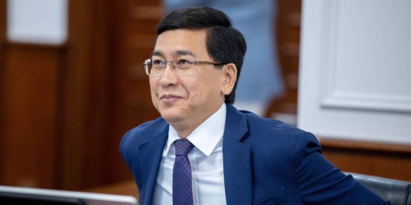 "Ата-аналар мұғалімге түнгі үште хабарлама жазып, мазалайды" – Аймағамбетов