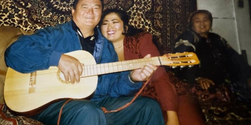 Мақпал Жүнісова марқұм Заманбек Нұрқаділовтің еш жерде жарияланбаған суретін көрсетті