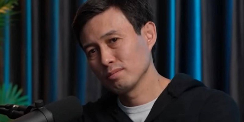 Жатқан жері жайлы болсын! Ердос Қанаевтың отбасы қара жамылды (ФОТО)