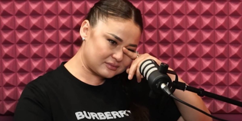 "Көп алдандым… Жүрегімді жаралап тастап кетті": Мөлдір Мұқан ел естімеген шындығын айтты (ВИДЕО)