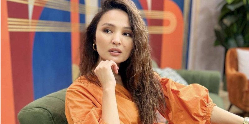 Олар менің енемнің қынапшасына сұқпалады