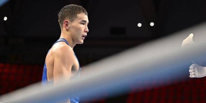 Қазақ боксшысы өзбектің Олимпиада чемпионын өз елінде сабап тастады (ВИДЕО)