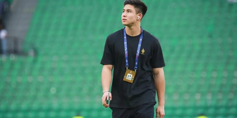 "Қайраттың" маңызды ойыны алдында Дастан Сәтпаев шетелге кетіп қалды