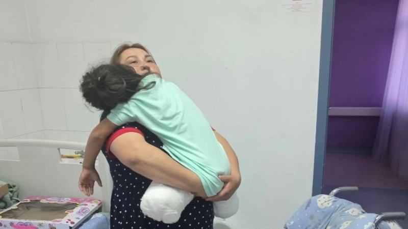 Астанадағы автобус апатынан зардап шеккен Алуаның емі мен протезіне кім жауапты?