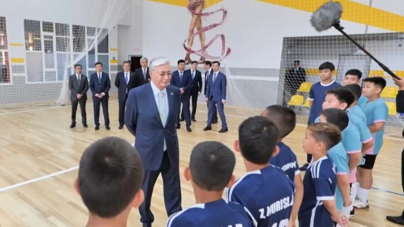 «Футбол ойнайды, қақпашы»: президент Тоқаев өз немересі туралы тың деректі айтты (видео)