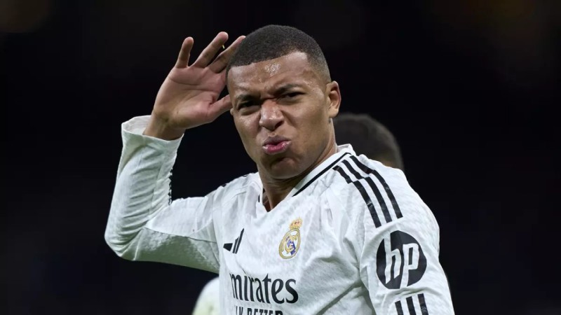 Килиан Мбаппе командаласы Антонио Рюдигерді "Реалдан" кетіруді талап етті – БАҚ