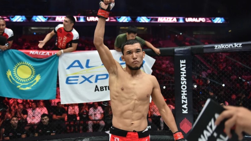 Қазақ жауынгері UFC жобасында өзбек файтерін айқын басымдықпен жеңді