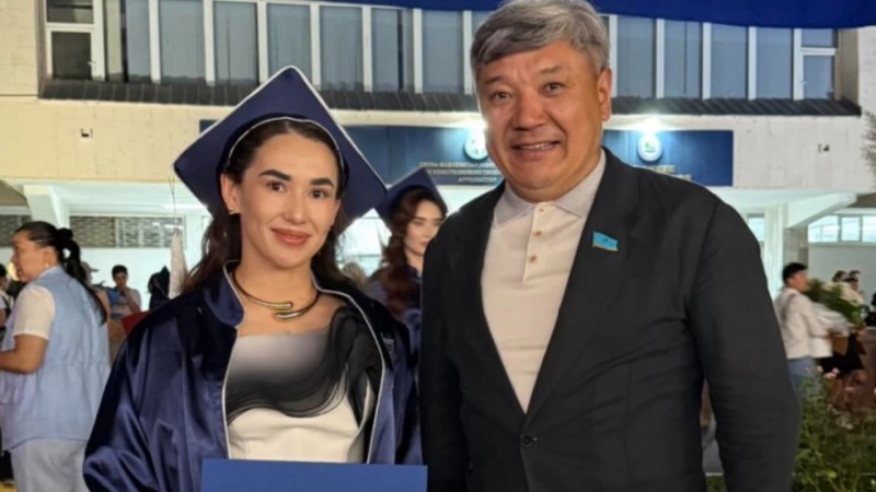 Әбиба Әбужақынова – енді заңгер: Дзюдошы қызымыз дипломын қолына алды