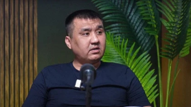 «Таза актер екенсің ғой»: басы даудан арылмаған зілтемірші Алмас Өтешов алғаш рет киноға түсті