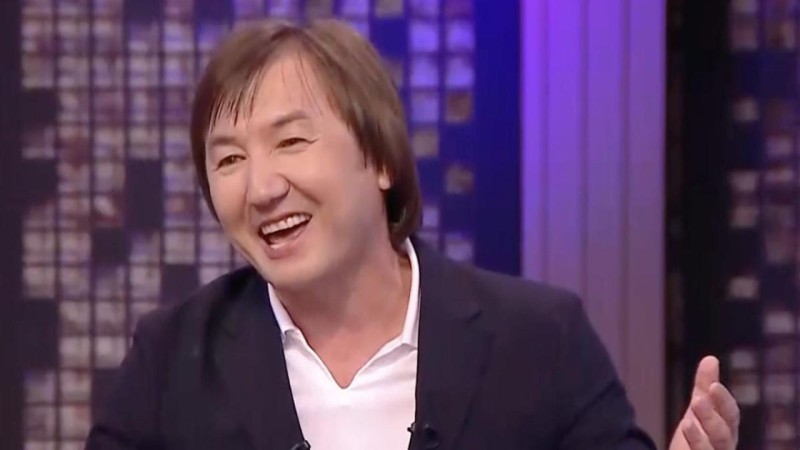 "Ұялмайды, квартирант сияқты жүреді": Нұрлан Еспановтың ұлы әкесінің артын ашып қойды (ВИДЕО)