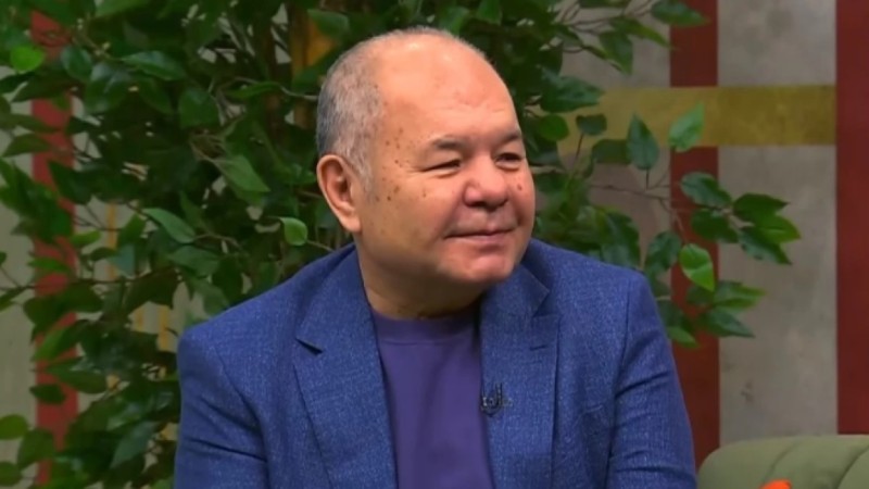 "Жүректегі ең жақсы сурет": Уәлибек Әбдірайымов немерелерімен қайда демалып жүр? (ФОТО)