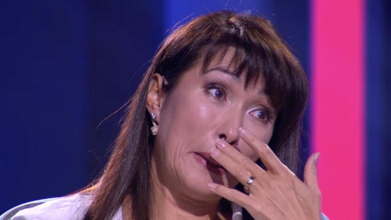 "Ол кісі тірі екен": әкесін өмірі көрмегенін айтқан Толқын Забирова жылап қалды (ВИДЕО)