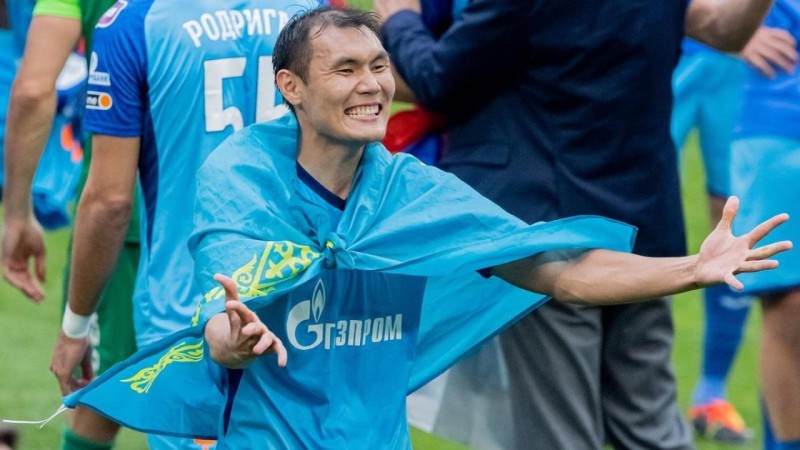Нұралы Әліпке енді жаңа ойыншыны құйрығынан тебуге тыйым салынды (ВИДЕО)