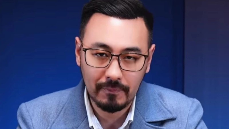 "Менен көмек сұрауда: Руслан Өтепбай тағы бір шулы жаңалықты әшкерелемек (ВИДЕО)