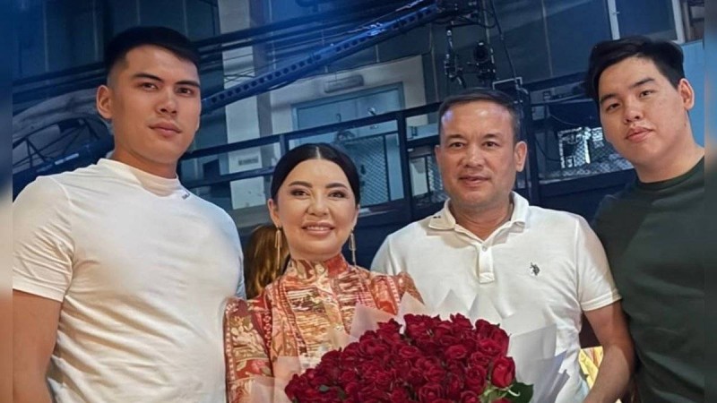 "Мама" деп атаған сеніміңе рахмет, балам" – Тамара Асар өгей ұлына әсерлі жазба арнады