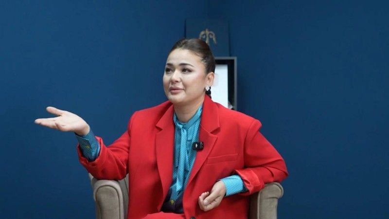 "Сенің даусың жоқ, ән айтпашы" – Мөлдір Тұрсынбектің қолдамағанын айтты (ВИДЕО)