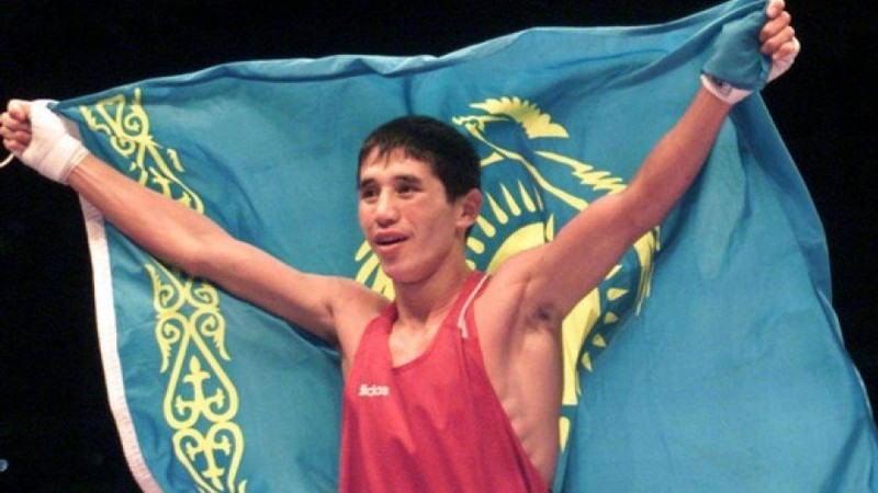 Жасындай жарқылдаған Бекзат Саттарханов қалай нокдаун алып қалды?