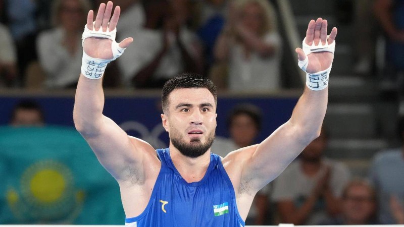 Өзбек батыры үш дүркін Олимпиада чемпионы атану үшін боксқа оралды
