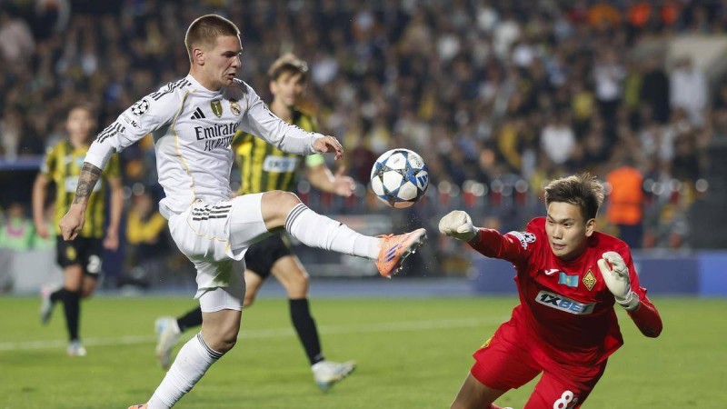 "Қайраттың" жас қақпашысы әлем алпауыттарының көзіне түсті (ВИДЕО)