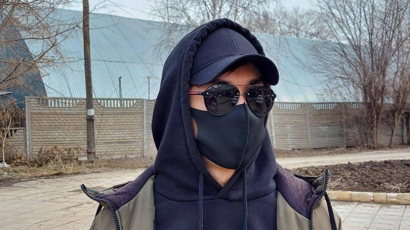 "Маскадағы жігіттің" кім екені белгілі болды? (ФОТО)