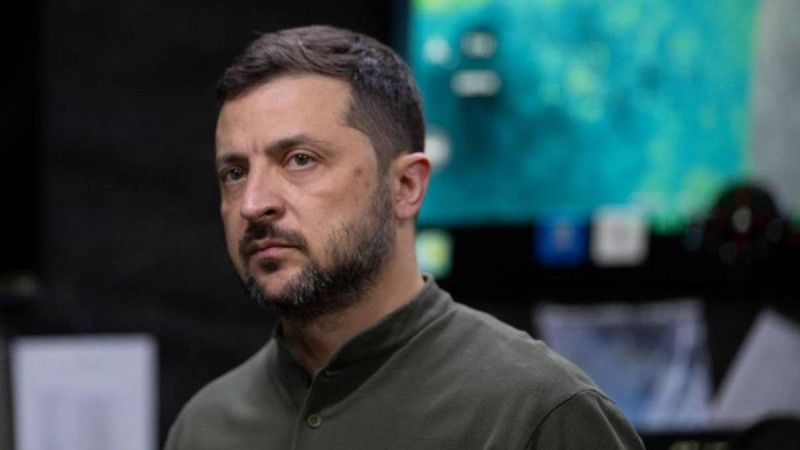 "Отставкаға кетеді": Украина президенті Зеленскийге қатысты шұғыл хабар тарады