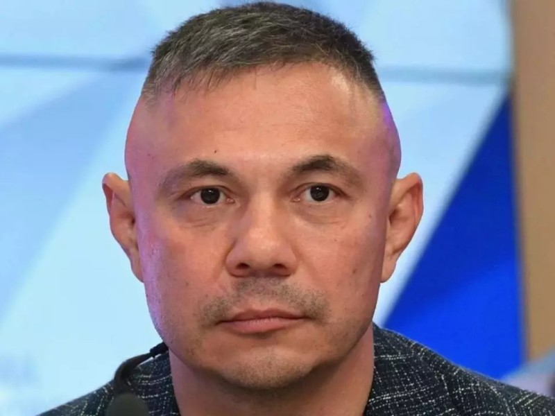 «Анама уәде бергем»: танымал боксшы 100 млн берсе де төбелеспейтінін айтты