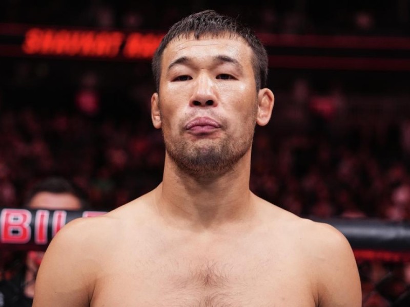 «Естідің бе, түсіндің бе?»: UFC жұлдызы Шавкат Рахмонов блогерді ұрып, оған қауіп төндірген (видео)