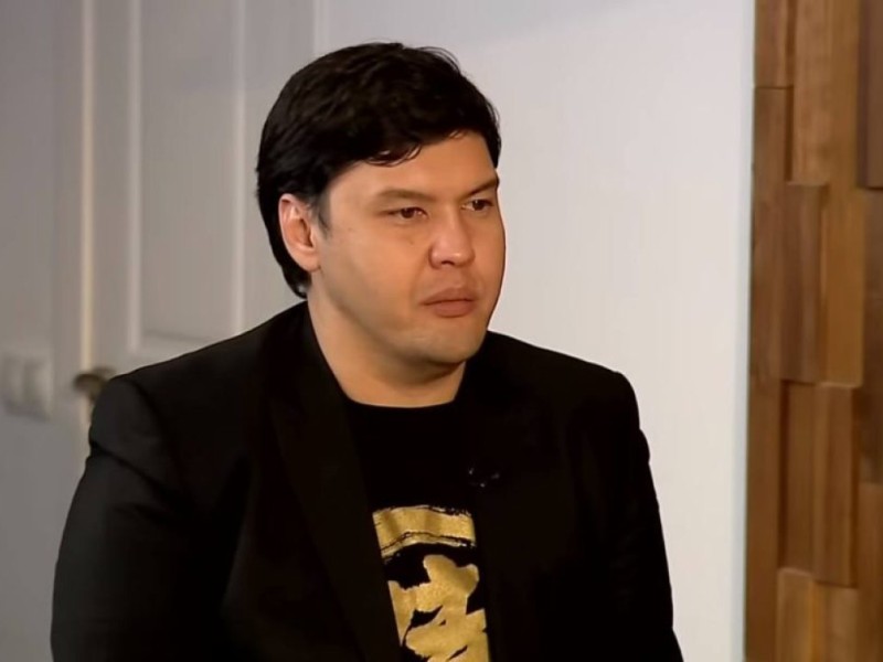 "Қуа жөнелгендей": Айтбек Амангелді Қаржаубайдың айтқан айыптау сөзіне жауап берді