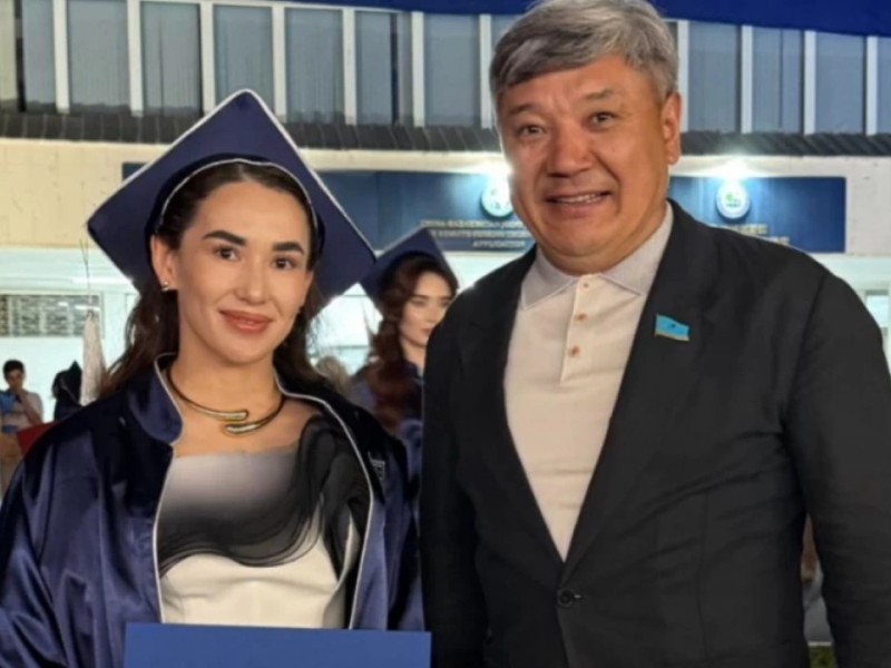 Әбиба Әбужақынова – енді заңгер: Дзюдошы қызымыз дипломын қолына алды