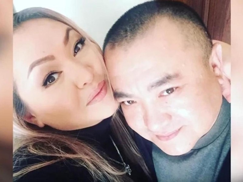 "Ол әрі қарай көтере алмай қалды": Бағым Мұхитденова көз жасын тия алмай, жылап қалды (ВИДЕО)