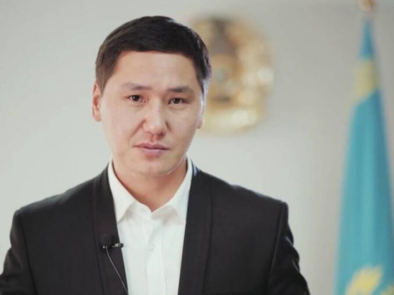 "Уәдеңізге қалай сенеміз?": Қызылордалық жанкүйерлер Бақтияр Артаевқа шүйлікті