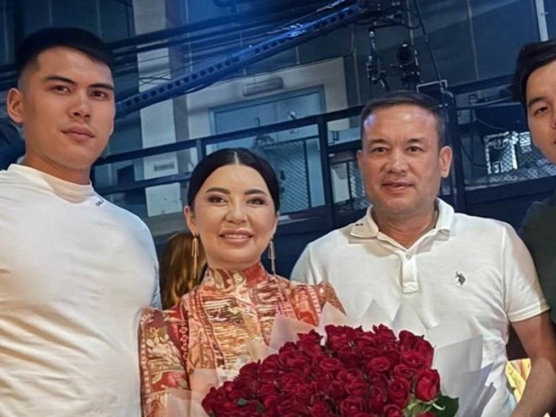 "Мама" деп атаған сеніміңе рахмет, балам" – Тамара Асар өгей ұлына әсерлі жазба арнады