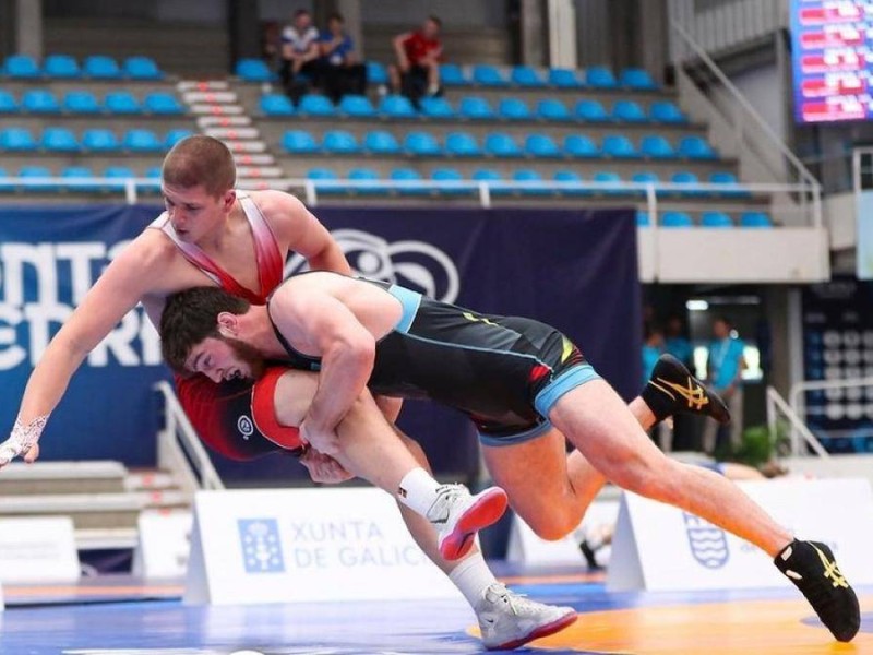 Қазақ балуаны әлем чемпионатында сенсация жасап, ел күтпеген жеңіске жетті