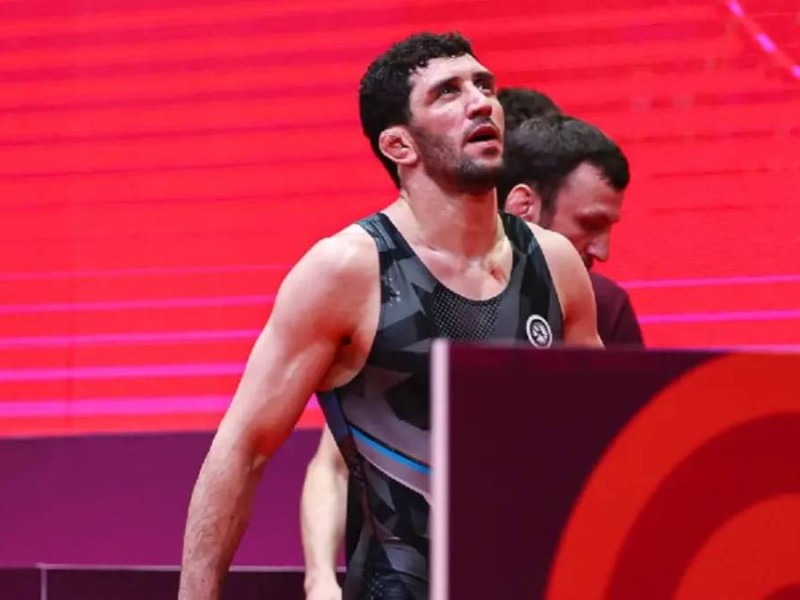 Олимпиада чемпионы деген атағы бар балуан 4 тісін сындырып алды