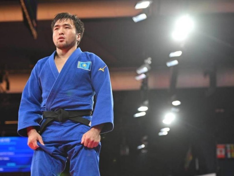 Әкімді қолдаған чемпион Елдос Сметов халықтың ашуына тиді (ФОТО)