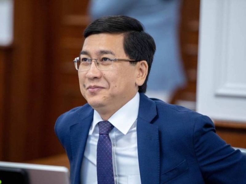 "Ата-аналар мұғалімге түнгі үште хабарлама жазып, мазалайды" – Аймағамбетов