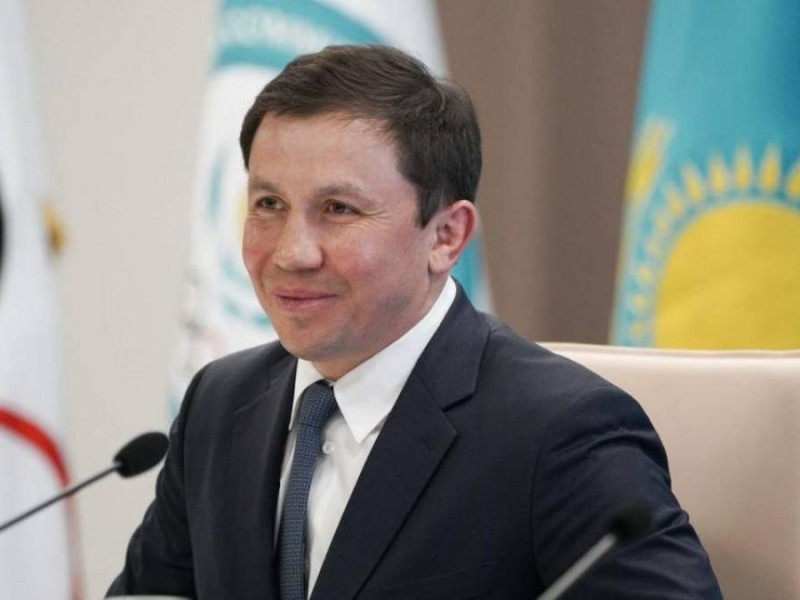 Бокс аңызы Геннадий Головкинге қатысты қуанышты хабар тарады