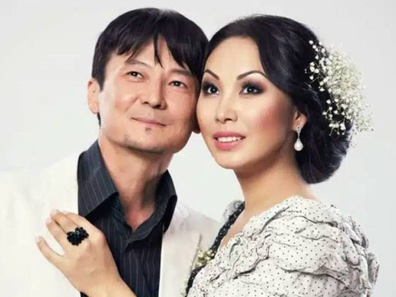 "Бір жапырақ қағаз да бұйырмады": Қарақат Әбілдина күйеуін қорғап шықты (ВИДЕО)