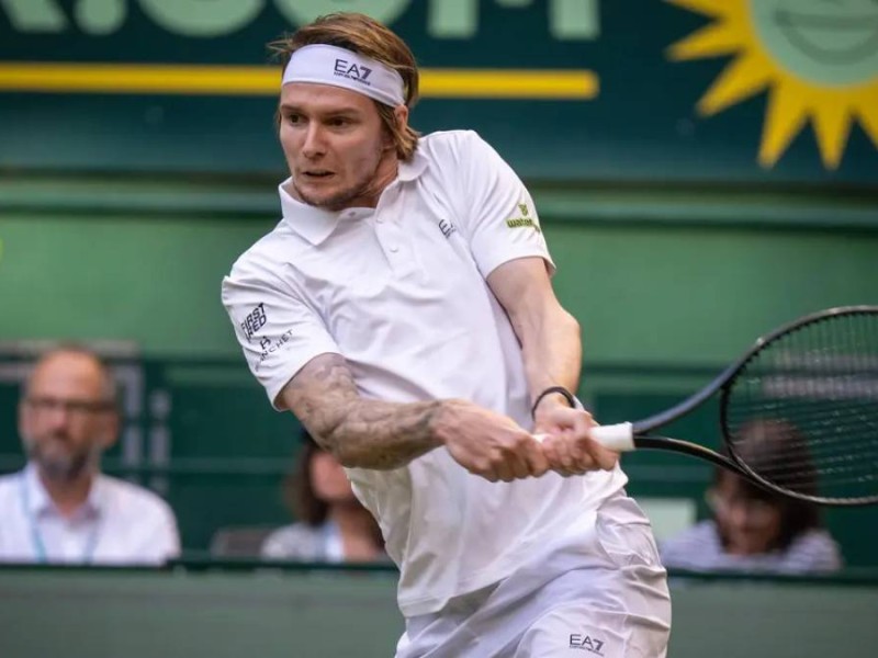 Қазақстандық теннисші тарихта болмаған жеңіске жетіп, сенсация жасады