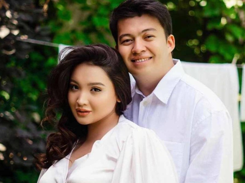 "Өлсе, өледі де": Танымал әнші бұрынғы күйеуінің хаттарын жариялап жіберді (ФОТО)