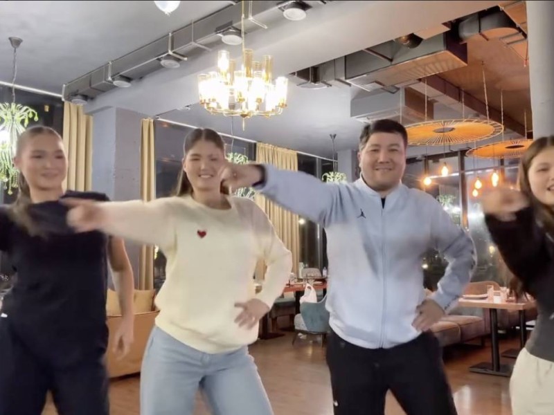 Тұрсынбектің қызы әкесінің "екінші әйеліне" қатысты хабарға тосын "жауап берді" (ФОТО)