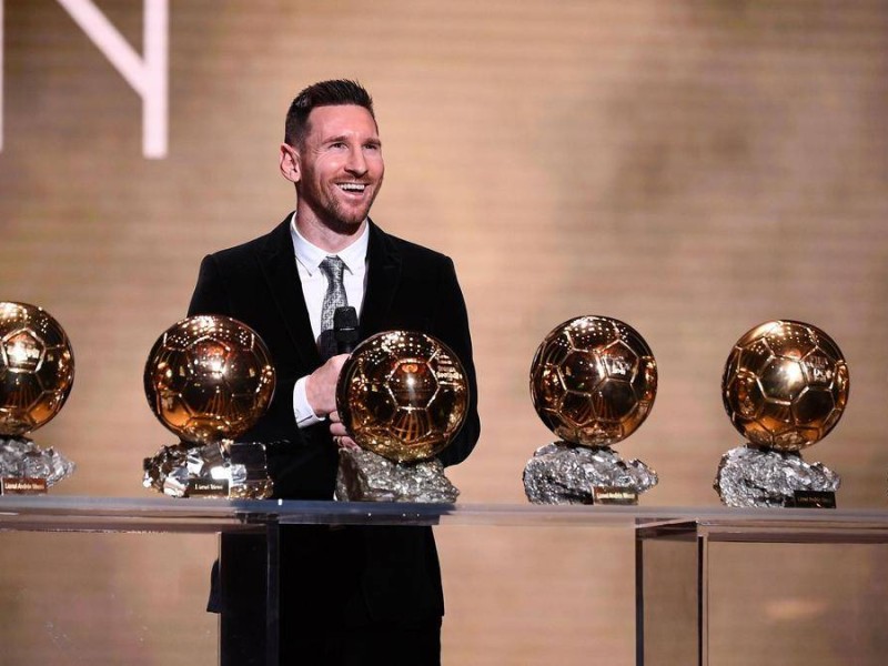 Көзге жас келеді! Лионель Месси өз отаны "Барселонаға" қайта оралды (ФОТО)