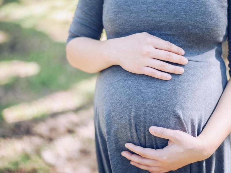 Мектептің 35 жастағы мұғалімі өзінің оқушысынан жүкті болып қалды