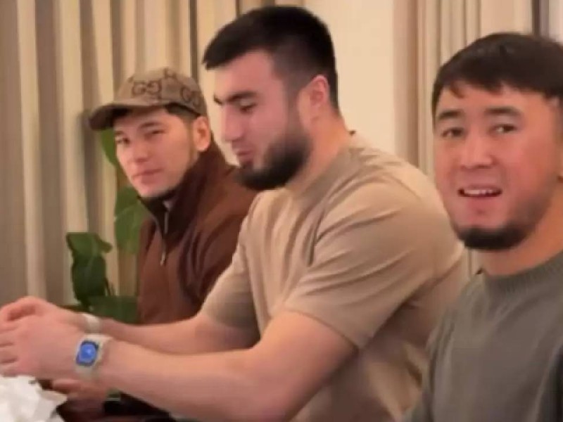 Қазақ пен өзбек боксының жұлдыздары бір дастархан басына жиналды