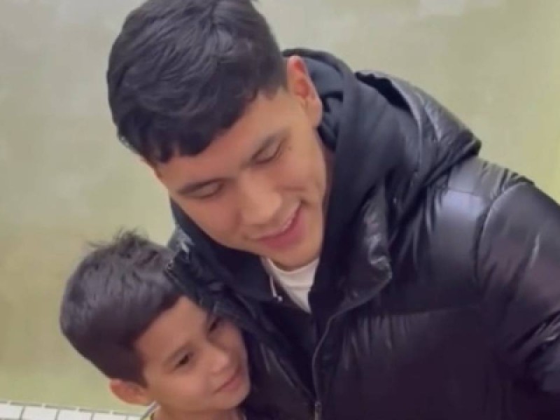 "Ақтөбенің" жейдесін киіп алған": Темірлан Анарбековке "Қайрат" жанкүйерлері шүйлікті (ВИДЕО)