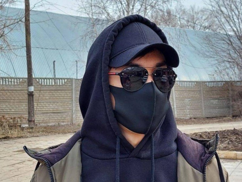 "Маскадағы жігіттің" кім екені белгілі болды? (ФОТО)