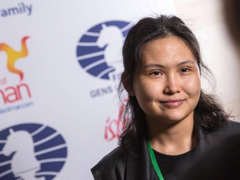 Қазақтың шахматшы қызы Бибісара Асаубаева үш дүркін әлем чемпионы атанды