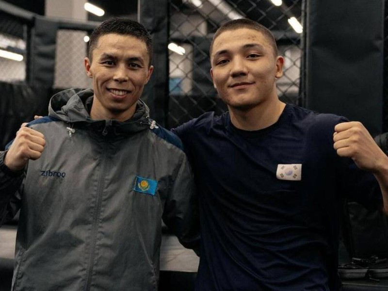 Қазақ боксшысы финалдық жекпе-жекте күтпеген нәтижеге тап болды