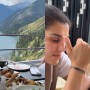 Назым Қызайбай түрік құрбысына Алматының тауын көрсетіп, "талдырып" тастады (ВИДЕО)